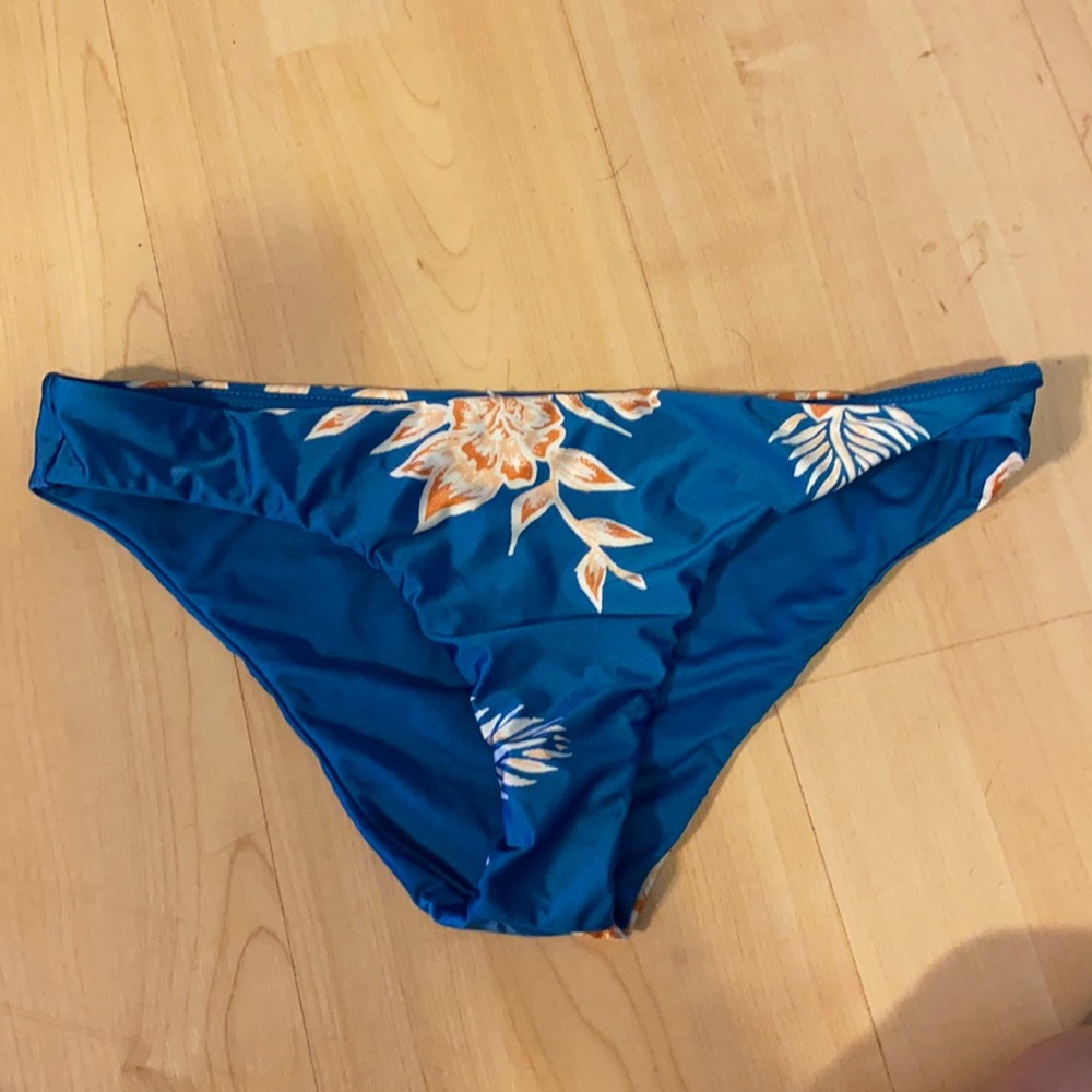 Women’s Medium Roxy Swim Bikini Bottoms Blue Used